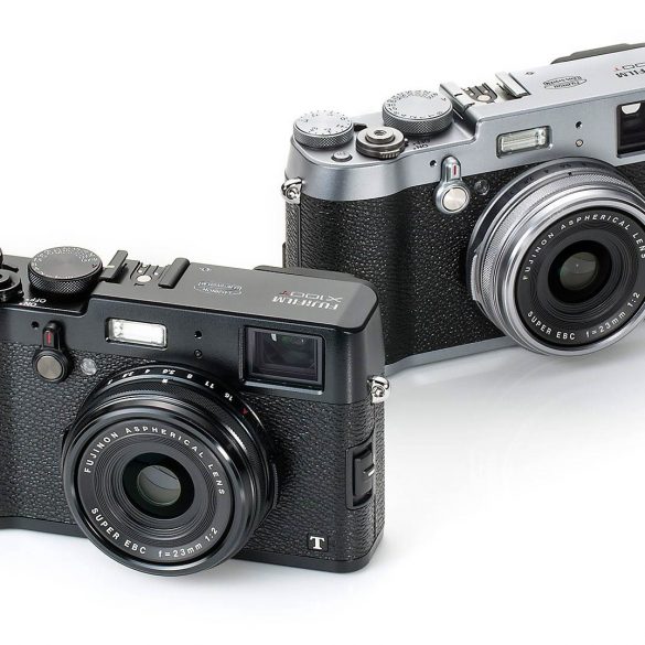 Fuji X100T black and silver finishes